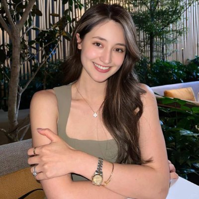 elizabetha47504's profile picture. bright soul • happy heart • gentle spirit
A shining light spreading joy wherever I go
Radiant, unstoppable, full of joy