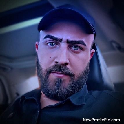 Ahmedsameer313's profile picture. الاعجاب بالنفس وليدة الجهل