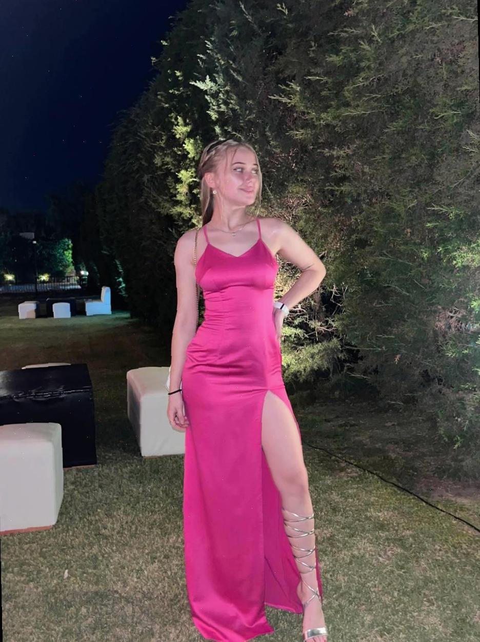 Iron_k4lt's profile picture. 21 🤍 old account kek'd itself so i'm back :/ socio-ish 📚 chaotic boba mermaid ngl 😭