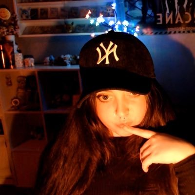 xRozeii's profile picture. 22 🇬🇧 ⟡ twitch affiliate ⟡ mel/neeko enjoyer ⟡