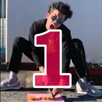 menchiniki's profile picture. ▪️色々な場所でメンチ切る人 ▪️X芸人兼アーティスト ▪️お仕事や #メンチレンタル のご依頼はＤＭで承ります☺︎ ▪️総理とメンチ切るの夢▪️目指せ年内フォロワ20万❕