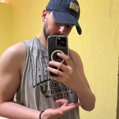 boyyysdontcry's profile picture. 