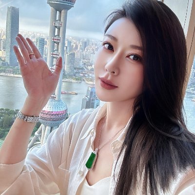 EdiJavier7's profile picture. Explore the unknown, stay curious. My universe of thoughts—you're welcome to join and explore anytime.