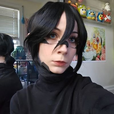 virtualpigeons's profile picture. Aspiring elf and Fromsoft fan - I ♡ Lady Maria ⚔️   Icon: @/pikminpreggedup