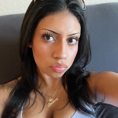 bunnyon1ine's profile picture. 22