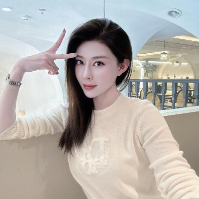 uruu_ruri's profile picture. Seeing the world, there is no right and wrong in the eyes; Looking at the years, there are roses in my heart.