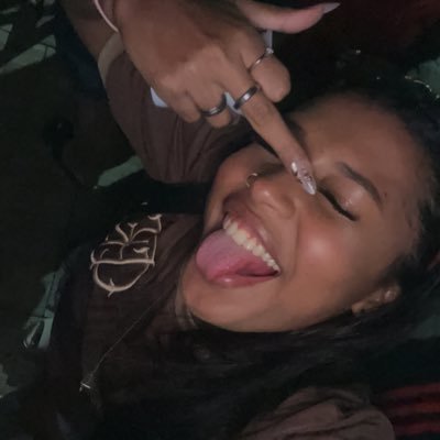 dandinhabi's profile picture. L.C. 27/4 🤍 feitiço maligno, maléfico e místico.