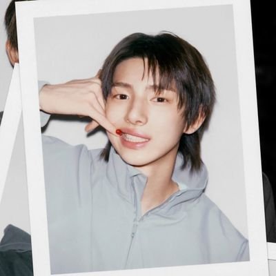 redlotus2323's profile picture. ❤️