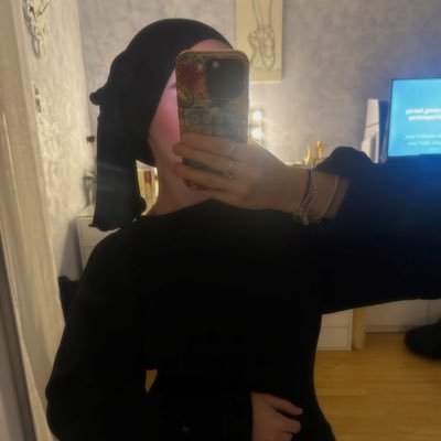 elvii1300's profile picture. 