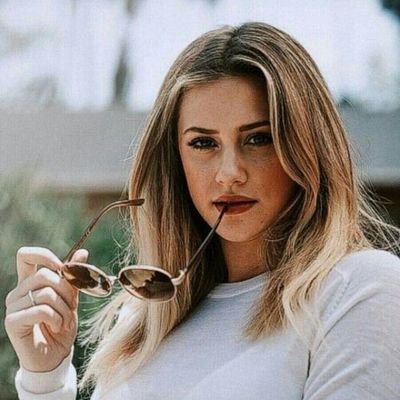 SassyLilmuses's profile picture. we are  single & our   others characters are taken #ParodyAccount