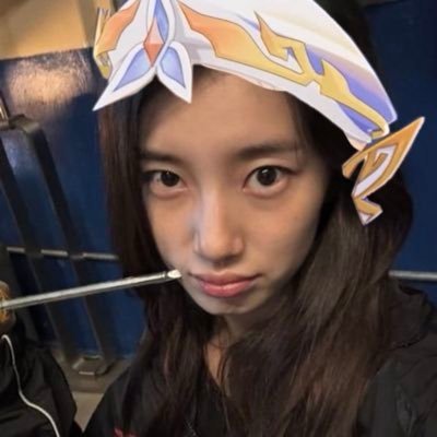 eireeyn's profile picture. alicecole waiting room