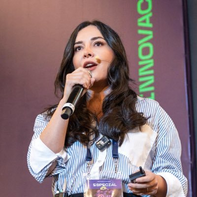 glaperezm_'s profile picture. Directora General @CanvasAdSchool y @RevistaCompoler 🚀 #ReinventaLaPolitica