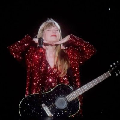 tswizzle138926's profile picture. stan account | somewhere over the rainbow | #1 tayrina stan and #1 speak now and Sweetner defender