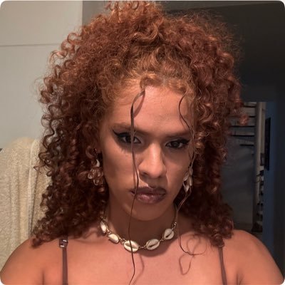 zimanzinga's profile picture. mistura de jambu e dendê ✨