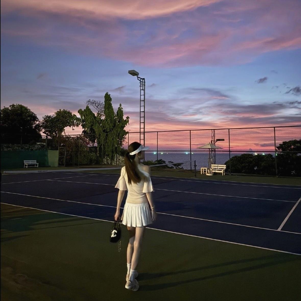 w4YTdbHYS6Y0i's profile picture. Make more new friends!