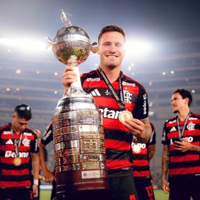 saulniguez's profile picture. 🔴⚫️ @flamengo || @sefutbol || @clubcostacity