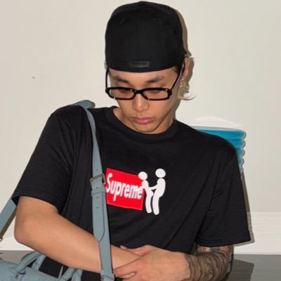 pareaiso's profile picture. busy.