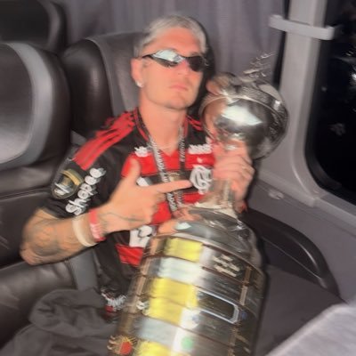 Lipevyy's profile picture. الله فوق كل شيء