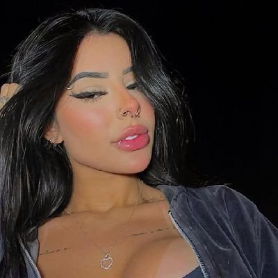 simwura's profile picture. 