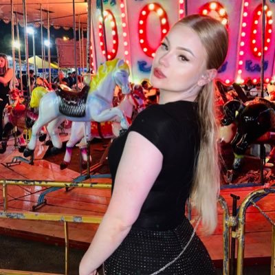 GLlCOSE's profile picture. Born to see art in existence