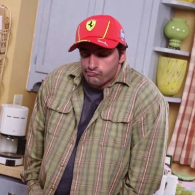 pseudoihn's profile picture. he/him