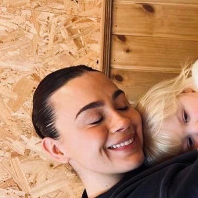 alaric_alice's profile picture. My kids are my blessings 😇🤩