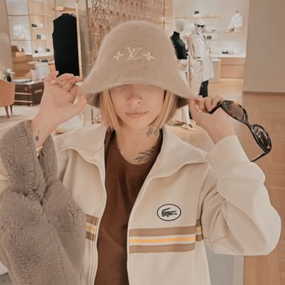 dmt1na's profile picture. 