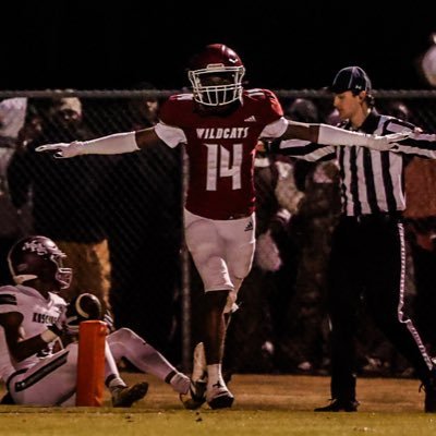 AmilliyunFoster's profile picture. Class of 2026 /Louisville high school/ Ath #14 cb/nickel/safety 5,11 170/ #6626943660 #lldad🕊️