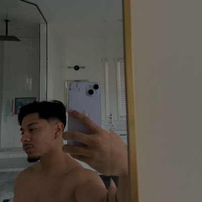 aidenCodez's profile picture. 