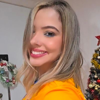 JulianneGmrs's profile picture. Jornalista esportiva e política. Torcedora do Grêmio, Tigres UANL e Denver Nuggets. Gamer nas horas vagas.