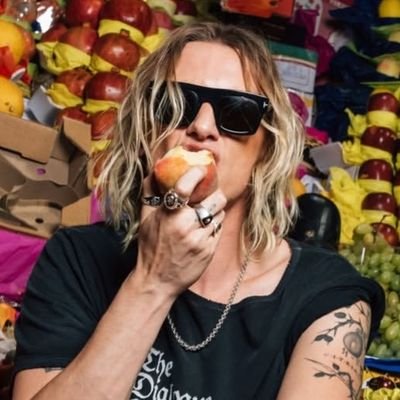 dicapriowl's profile picture. tamo veno ai