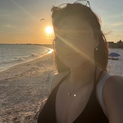 Sofffssss's profile picture. Amante de la música, el arte, las letras y la vida misma.