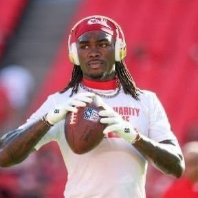 Cxmxthzine's profile picture. 