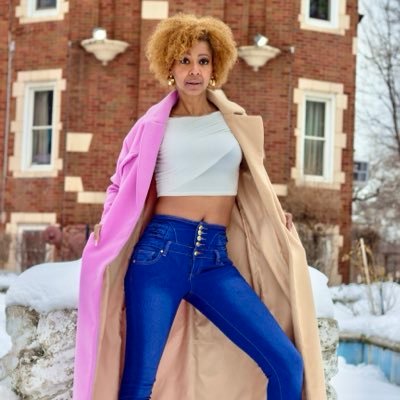 ShaneenMurray's profile picture. Author of The Girl Code Rules of Engagement | #AuthorsofTwitter #Writer of #YoungAdult 📚 | 1908 | Chicago📍 | Watch the #booktrailer below!