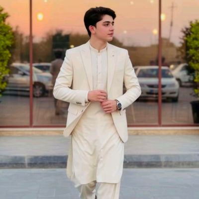 Munsif2's profile picture. @NM1k_  
𓃵 #P_PTi Promoter

             ✍️ Blogger | 🌍 Influencer | 💫 Storyteller