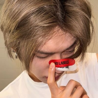 Rayzeder's profile picture. ★one orbit a shape two angles.                                                    ray | more about music multifan 🥹