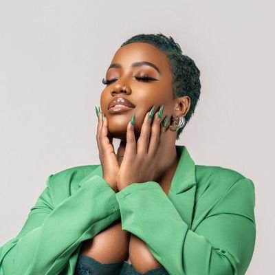 praisenash1's profile picture. proud Moslem/ 
No.1 L.Jazmine addict/ 
 Man.United fan / M.Rashford's A'can bea.  / @DjAliBreezy asset
I follow back that's how we roll it👌