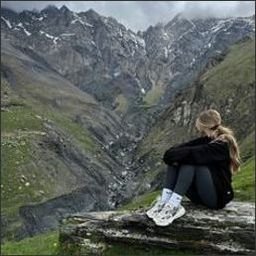 Pista556087's profile picture. The world is vast, depending on how big your heart is