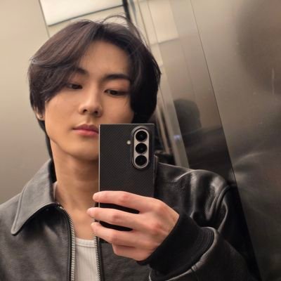 yjwhrtz's profile picture. don’t cross the boundary of my reason.