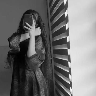 Aarohi_Aaruu's profile picture. || बस अहसास || मैं, बस मैं || अधूरा, पर असली || अपनी धुन में ||  ||सरल जीवन || ख़ुद पर यक़ीन || ✍️...