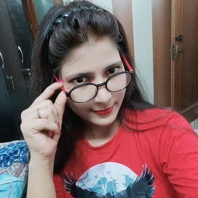 Karizma_Aziz's profile picture. 