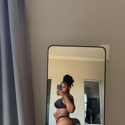 __mpho_'s profile picture. 💦