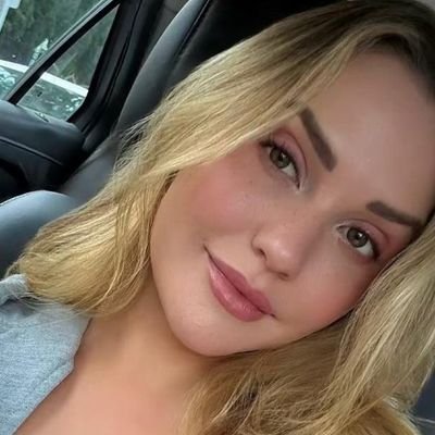 RoselineTo14109's profile picture. Be yourself 🥰🥰😍