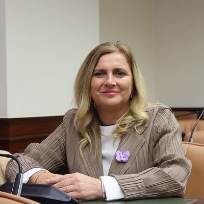 NoeliaCoboP's profile picture. Madre 👨‍👧‍👧 y trasmerana💢 militante del @psoesantona/ ❤️Diputada Nacional del @PSOEcongreso por Cantabria en el @Congreso_Es