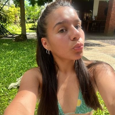 sabrisalinass's profile picture. 🌳🦎🪴🍀🌻🦠🪷