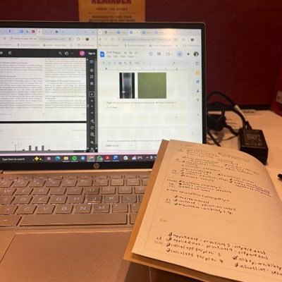 zahramohammad_'s profile picture. Bibliophile.