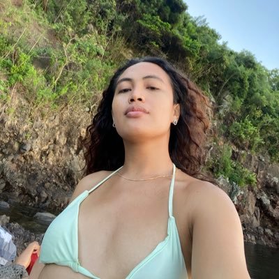 maka_dagat's profile picture. the girl raised by superstitions // author of made of saltwater 🏳️‍⚧️ // nanay ni randy at jerick