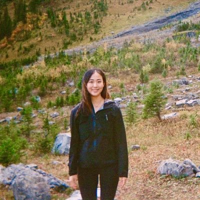 itsjulespark's profile picture. Product designer tinkering w code, & cyclist 🚲🇨🇦 into #AI #mixedreality #poetry #bikes