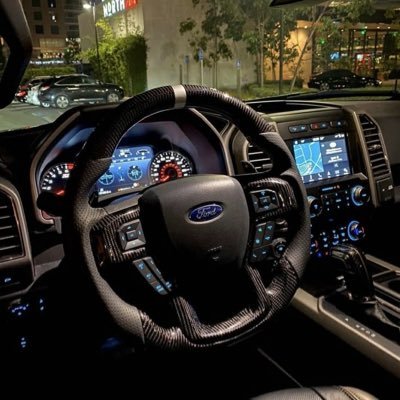 ivancolo0's profile picture. Feet connoisseur 👣 / forex trader 📊📈