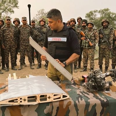 gauravcsawant's profile picture. Sr Managing Editor, Anchor
#IndiaFirst @ 8 pm @IndiaToday
#Ranbhoomi @ 4 pm @aajtak
Reporter At Heart.
Author: #DatelineKargil & #VeerGatha.
7 Para Jumps+1 AFF.